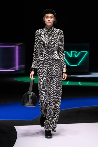Look 80